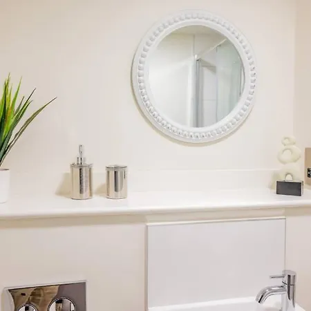 アパート Navy Diamond In Bradford! *