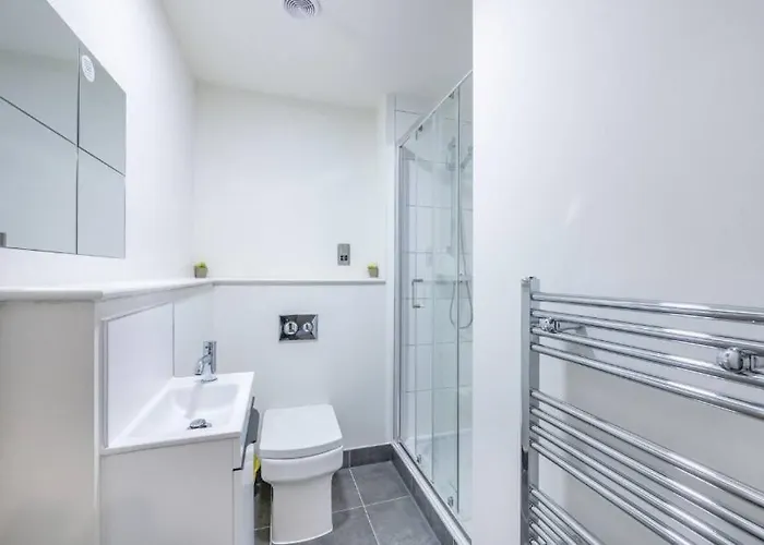 Navy Diamond In Bradford!