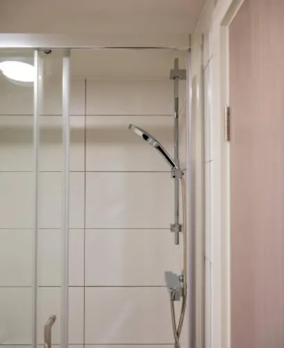 Navy Diamond In Bradford! Bradford (West Yorkshire)